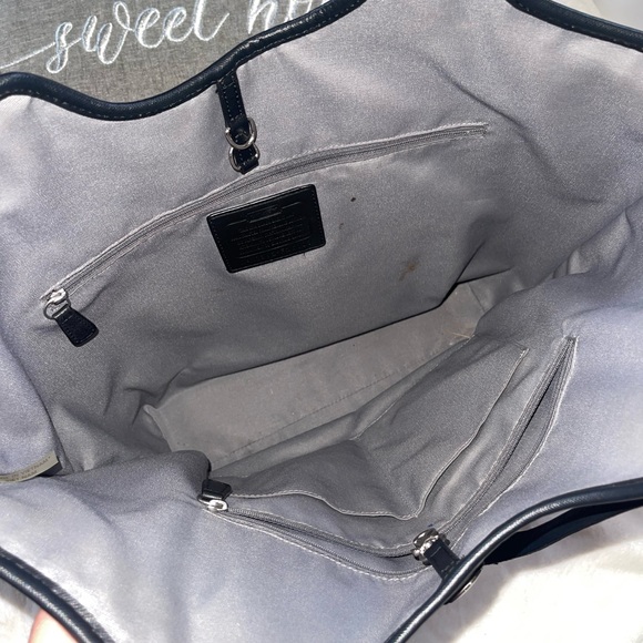 Coach Purse Gray authentic - Picture 4 of 10